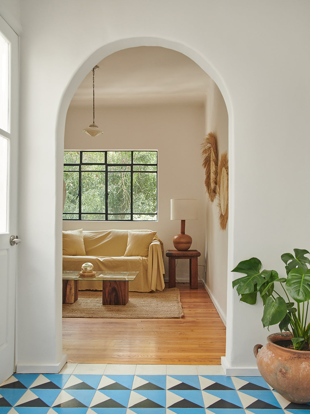 00-FEATURE-Victoria-Herrera-Mexico-Home-Tour-Domino.jpg