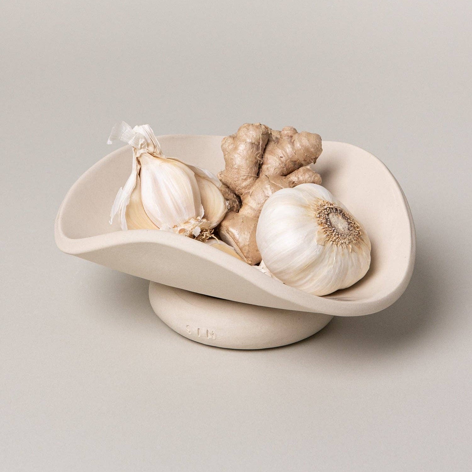 Urch Bowl in Ivory — Virginia Sin
