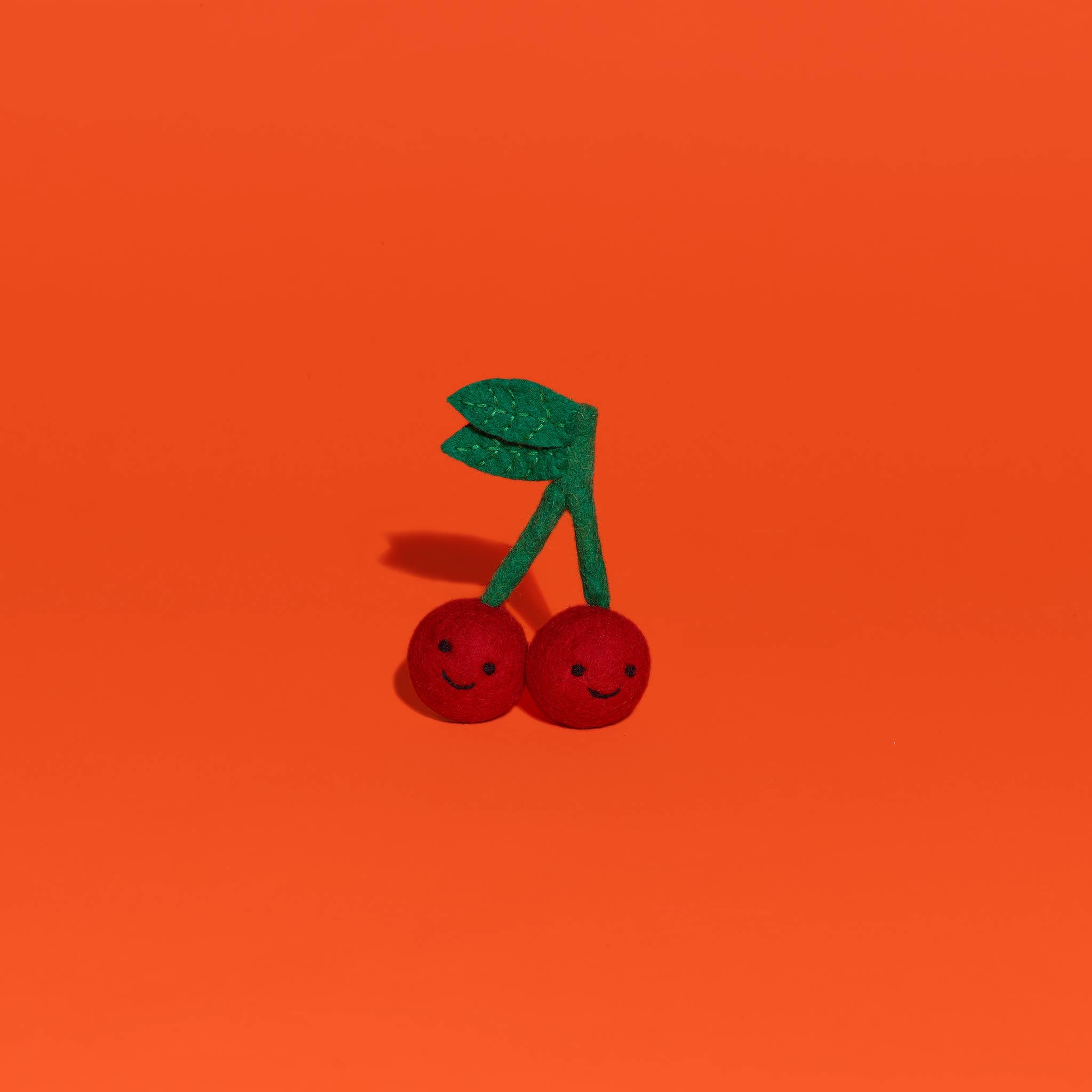 Wool Cherries Cat Toy  - Pretti.Cool