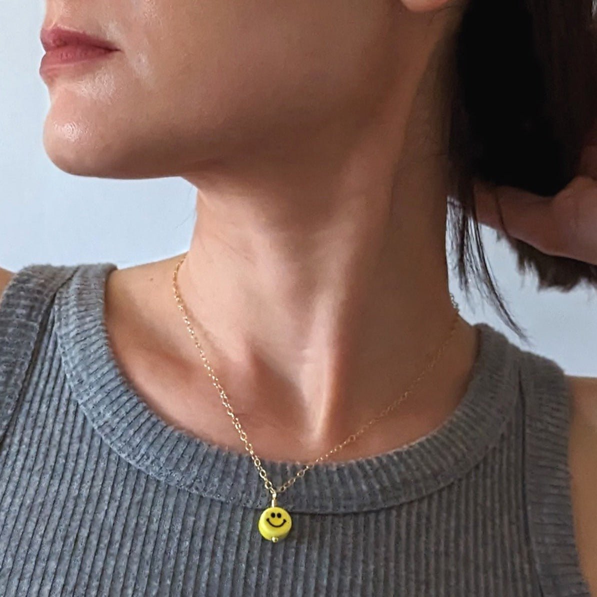 Smiley Charm Necklace - pretti.cool