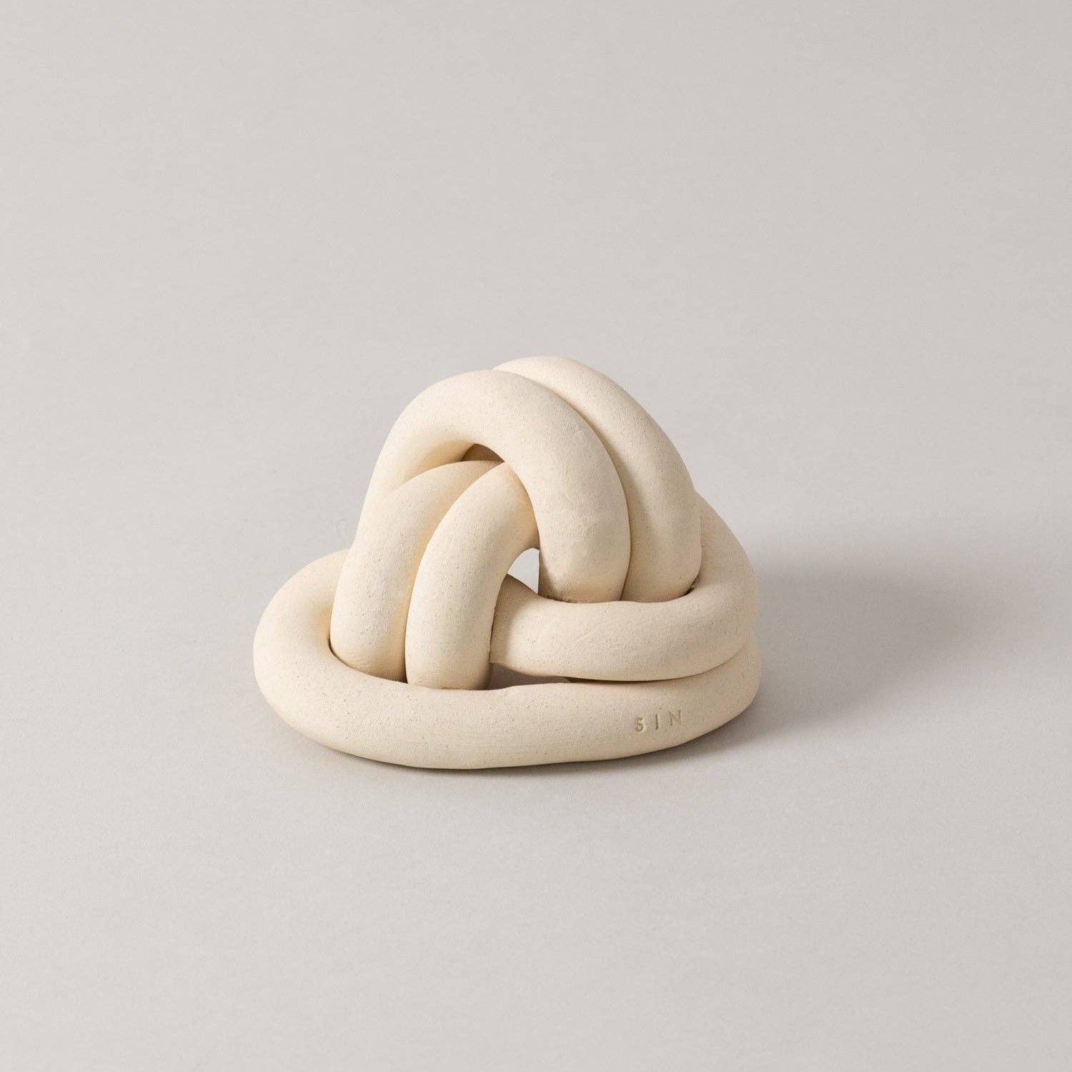 XL Fist Knot in Bone — Virginia Sin (2)