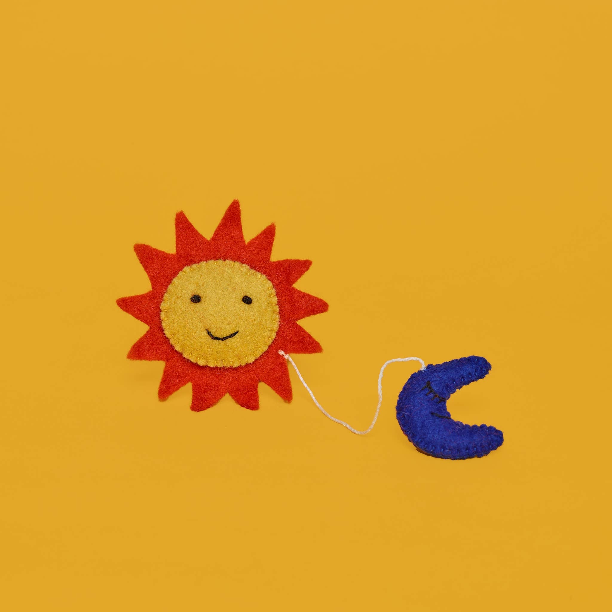 Wool Sun & Moon Cat Toy - pretti.cool