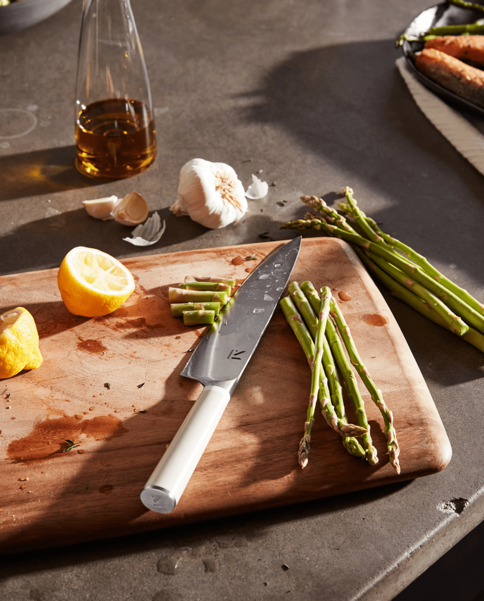 The 8" Knife | Cool Neutral