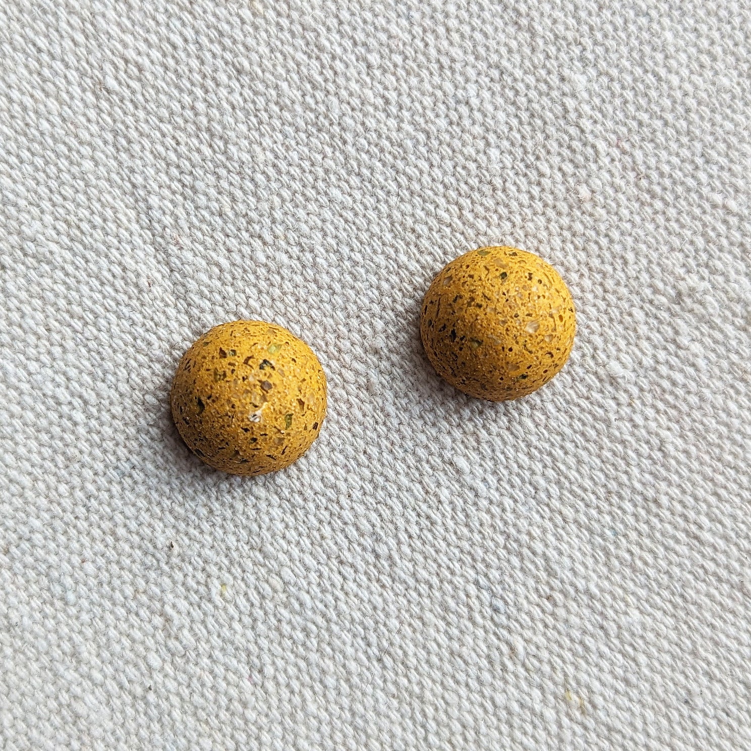 Dome Earrings - pretti.cool