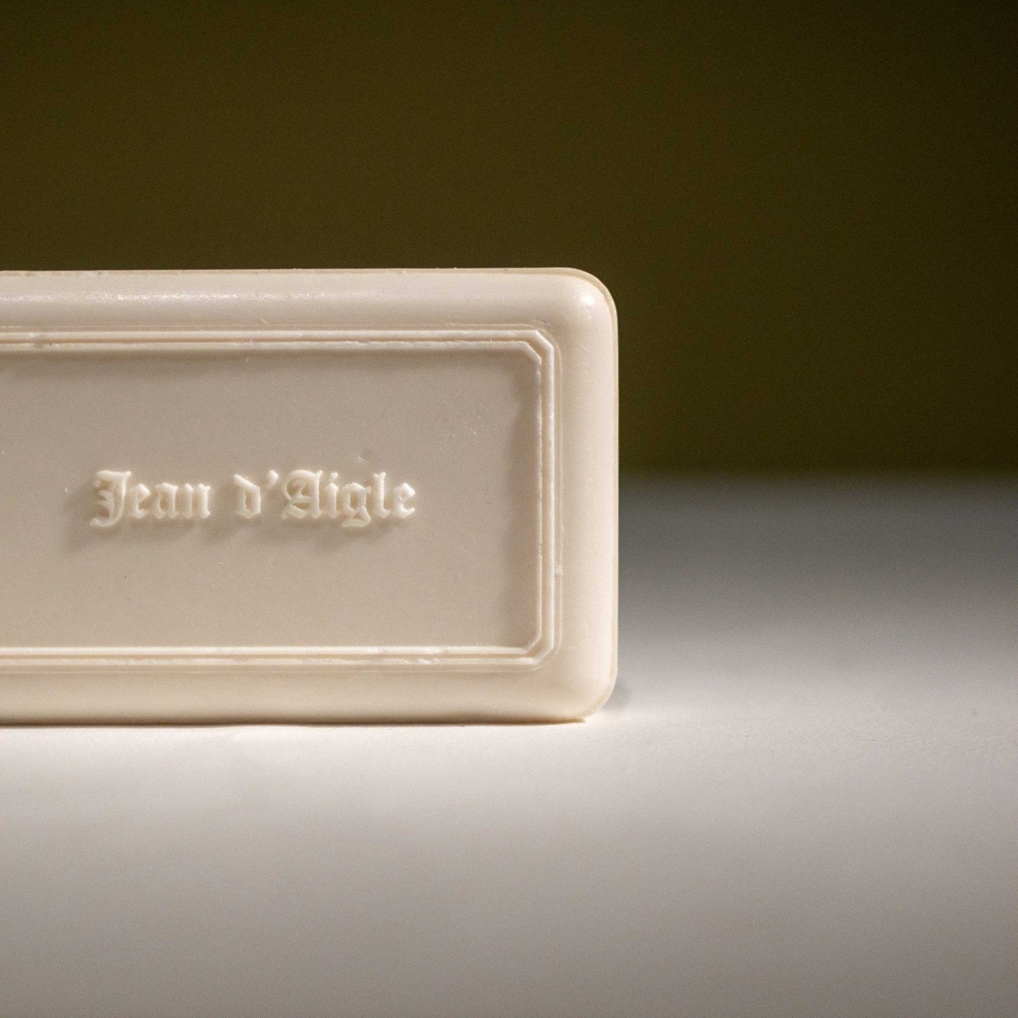 Jean d'Aigle Soap | Violet - Pretti.Cool