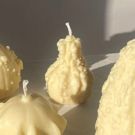 Gremlin Gourd Candle | White - pretti.cool