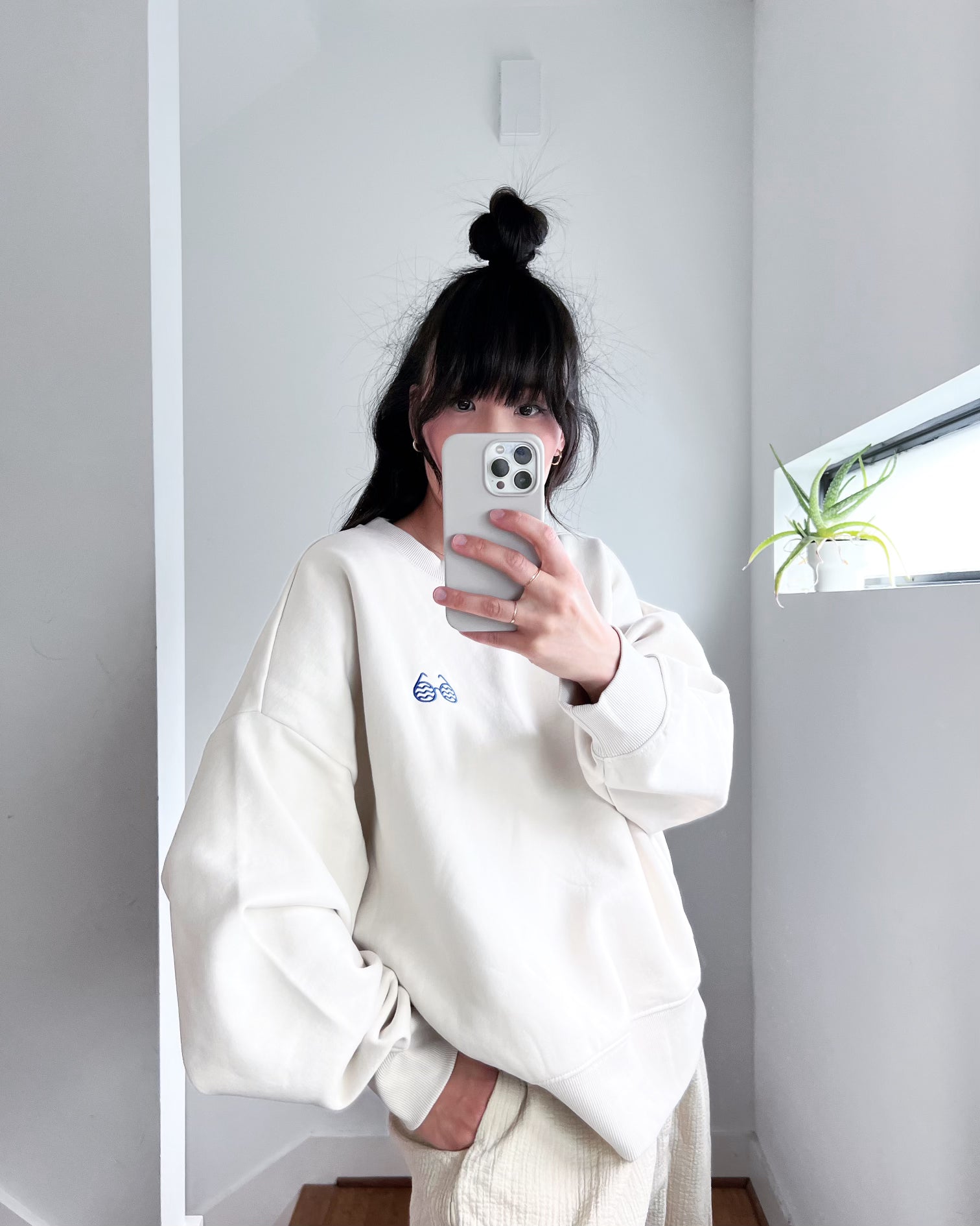 Sunnies Crewneck - pretti.cool