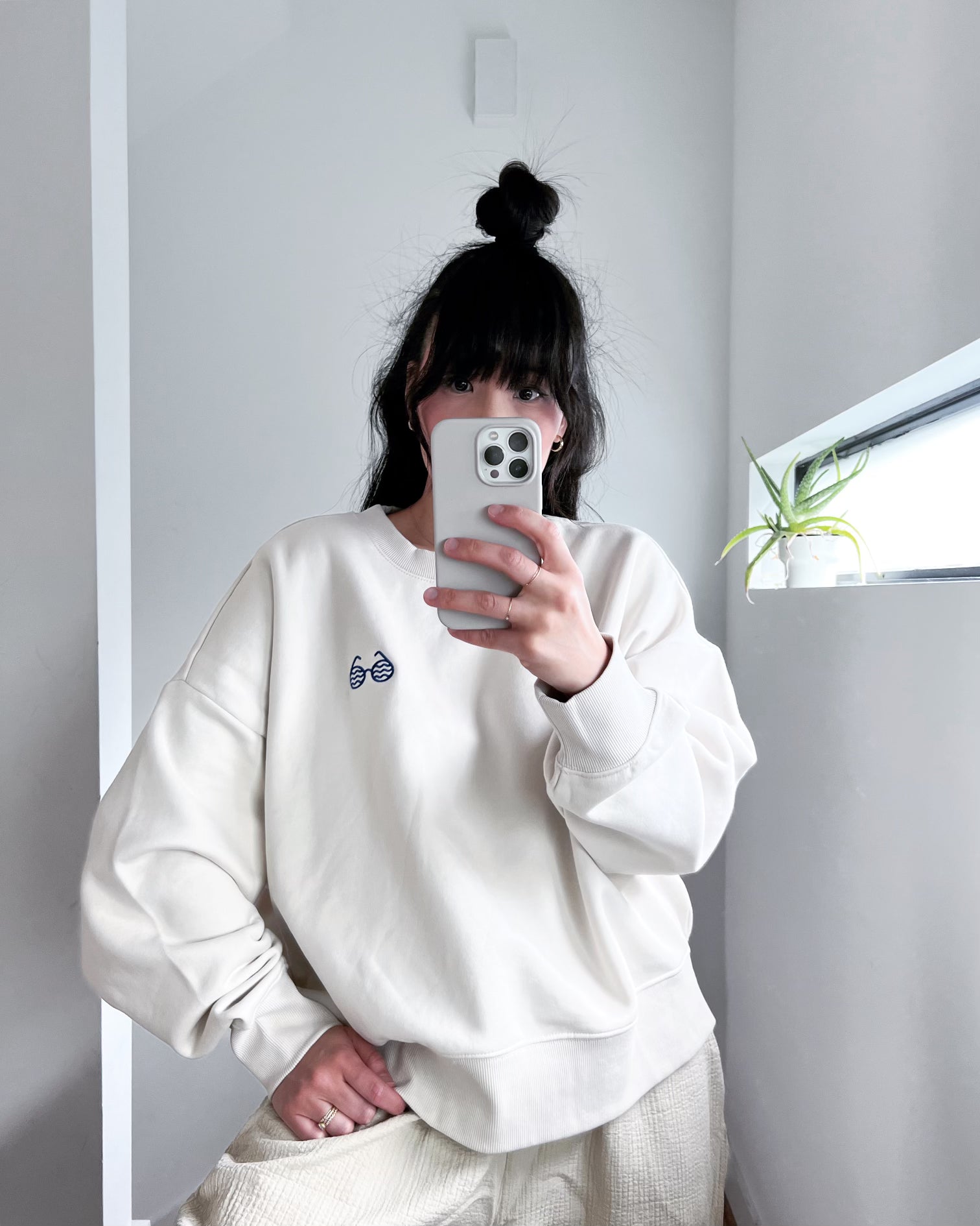 Sunnies Crewneck - pretti.cool