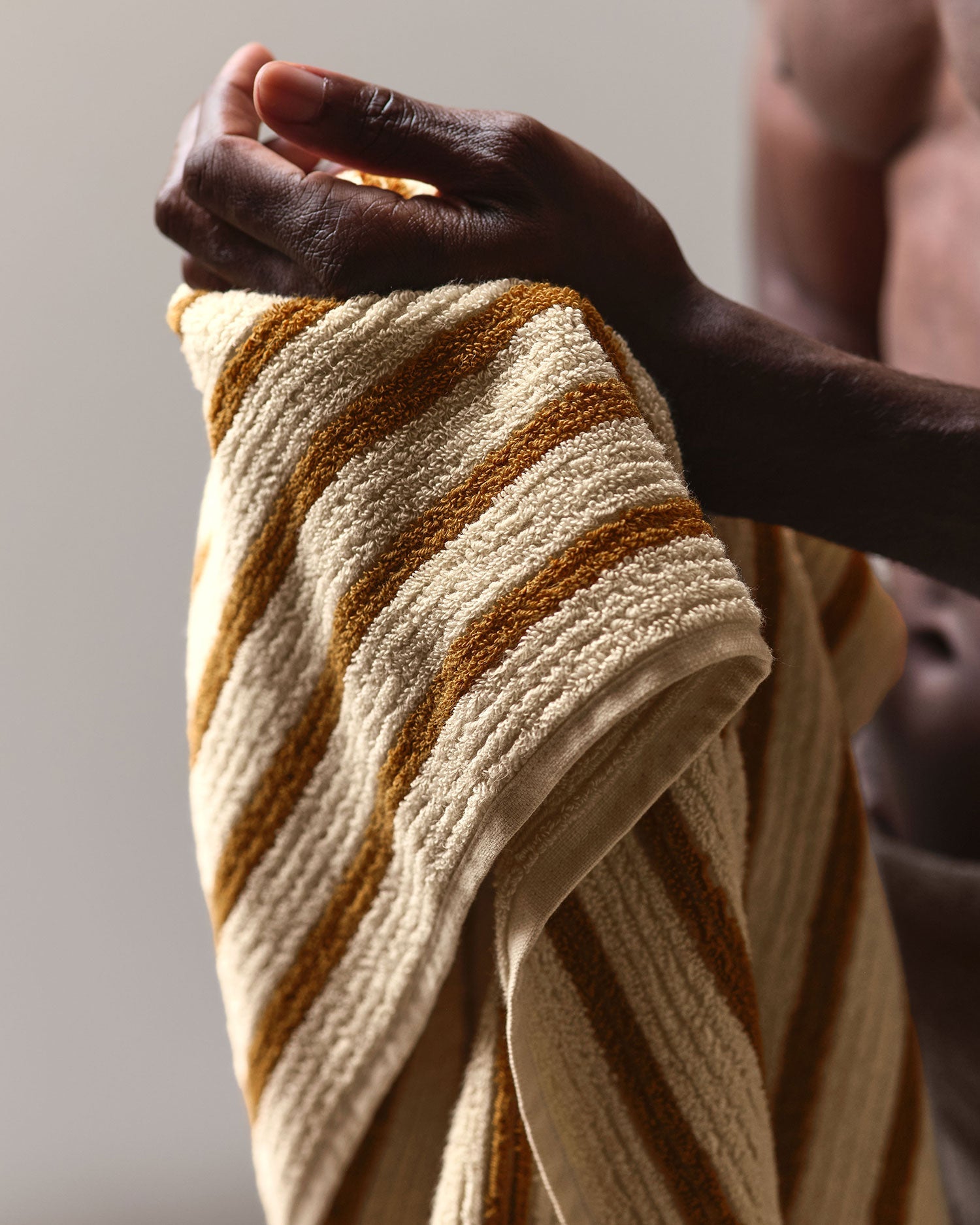 Organic Resort Stripe Towels in Butter with Honey by Parachute Home — view 2