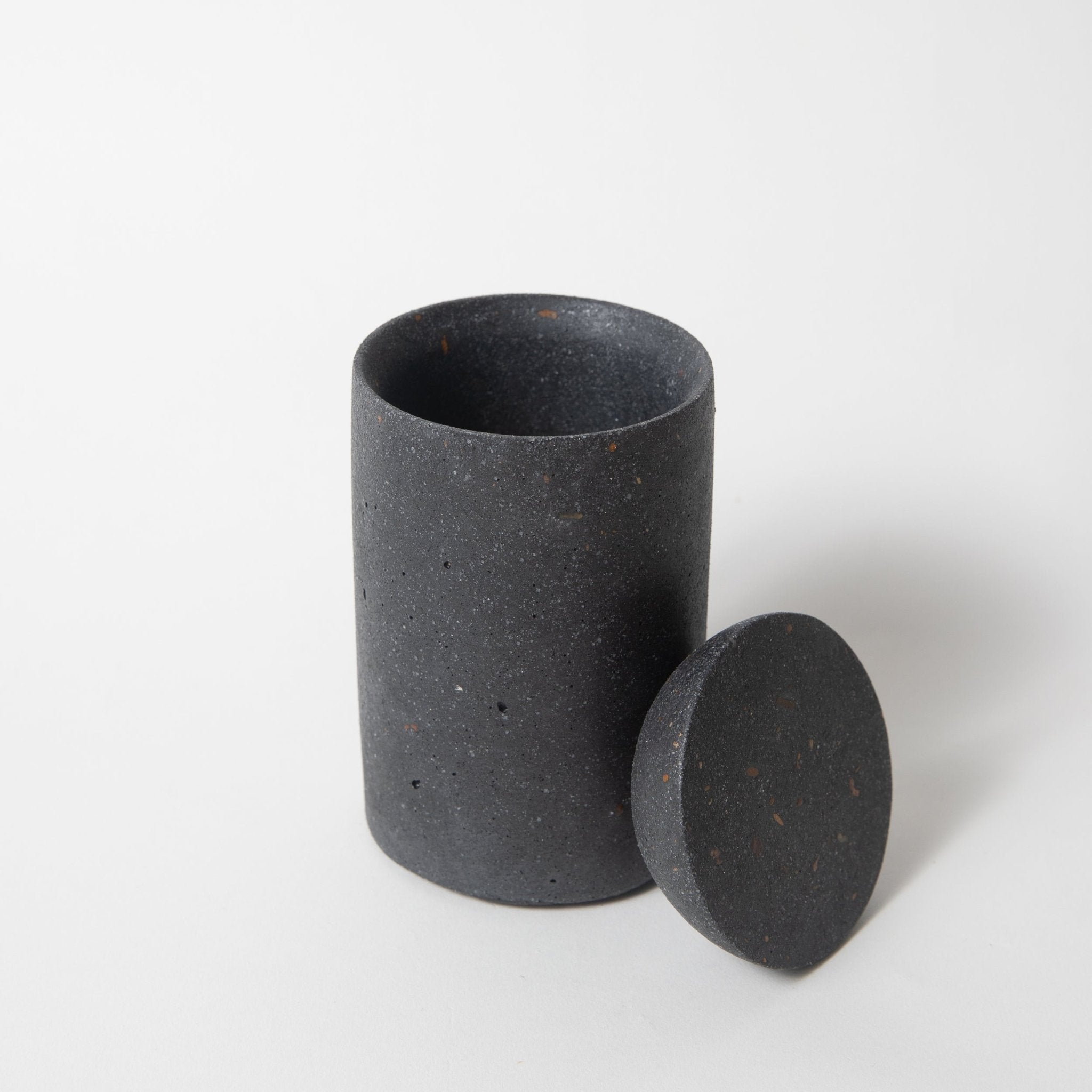 o lid) | Black Terrazzo - pretti.cool