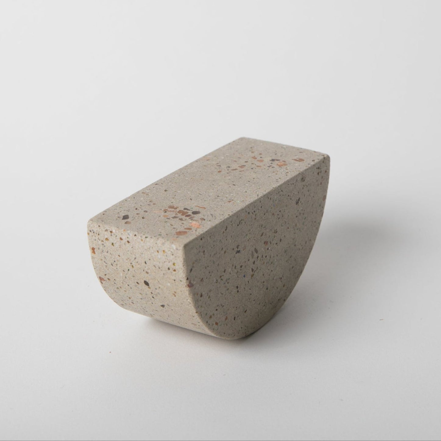Table Totter | Natural Terrazzo - pretti.cool