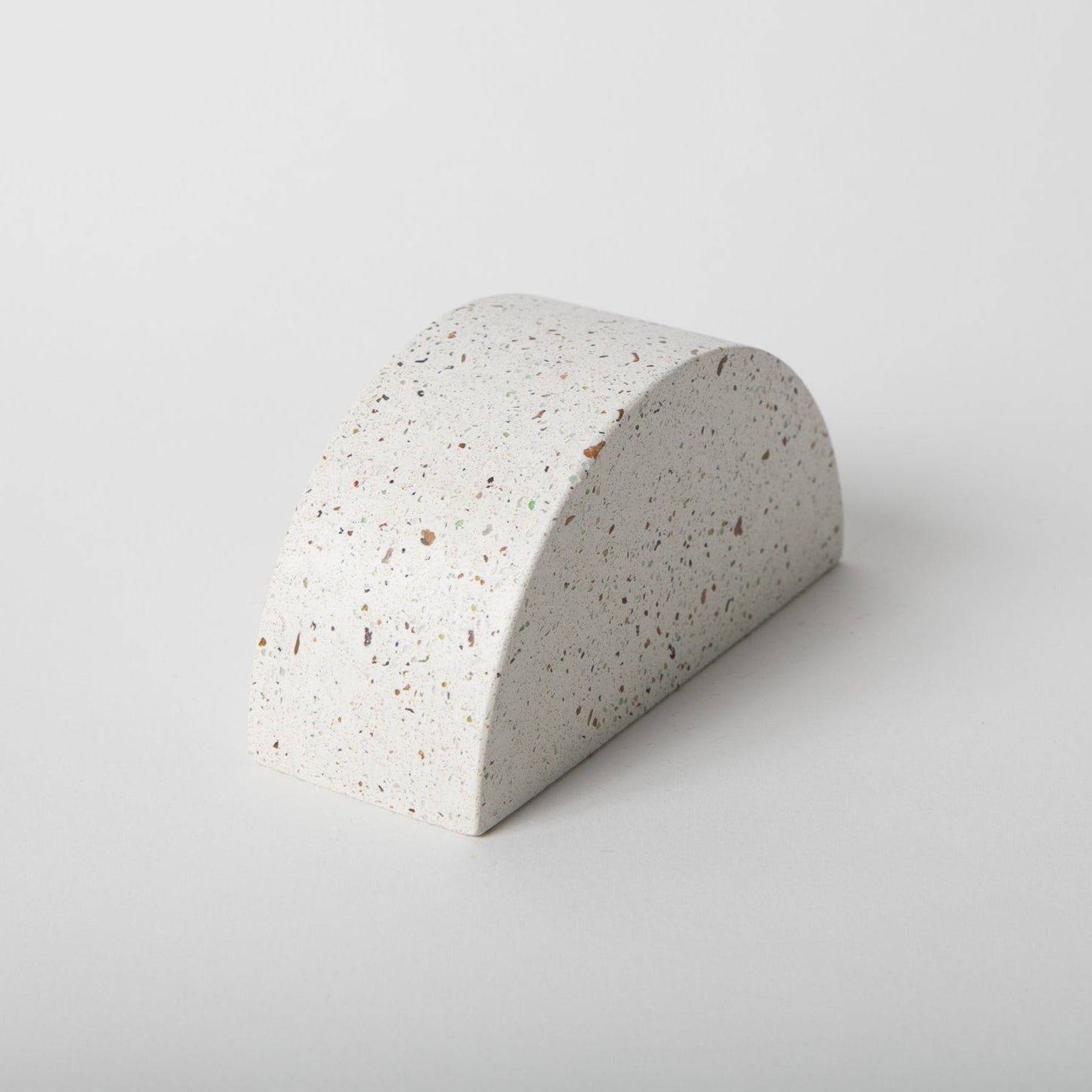Table Totter | White Terrazzo - pretti.cool