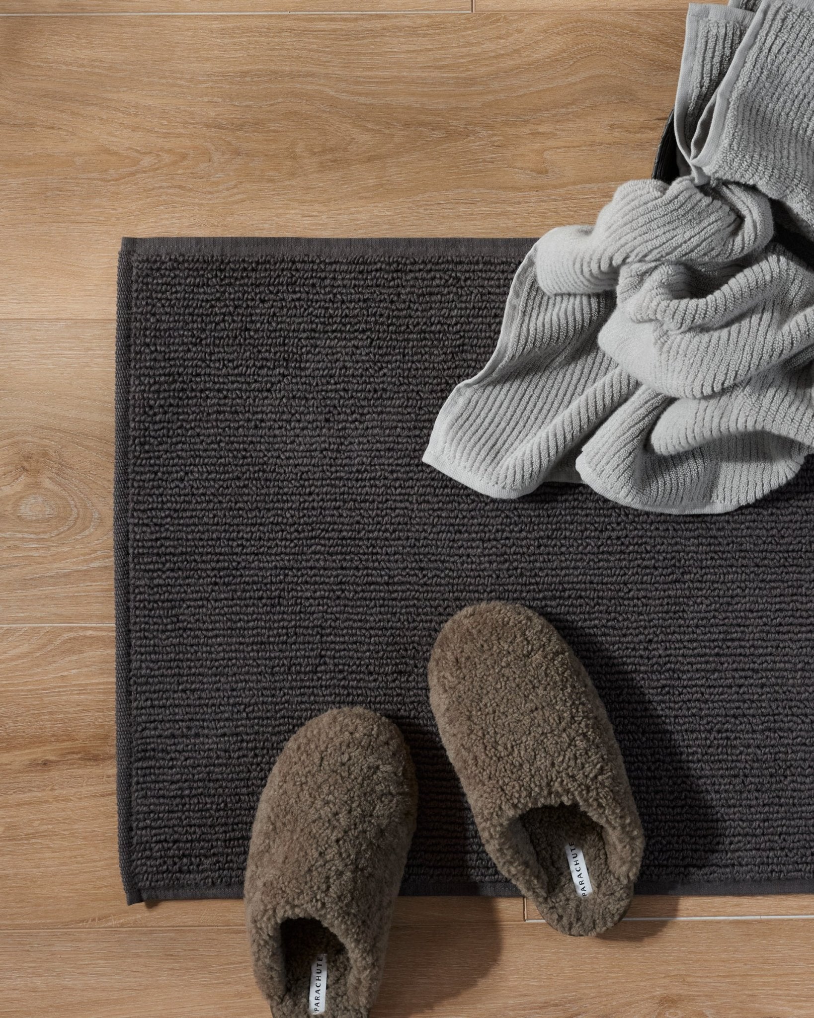Soft Rib Tub Mat | Onyx - Pretti.Cool