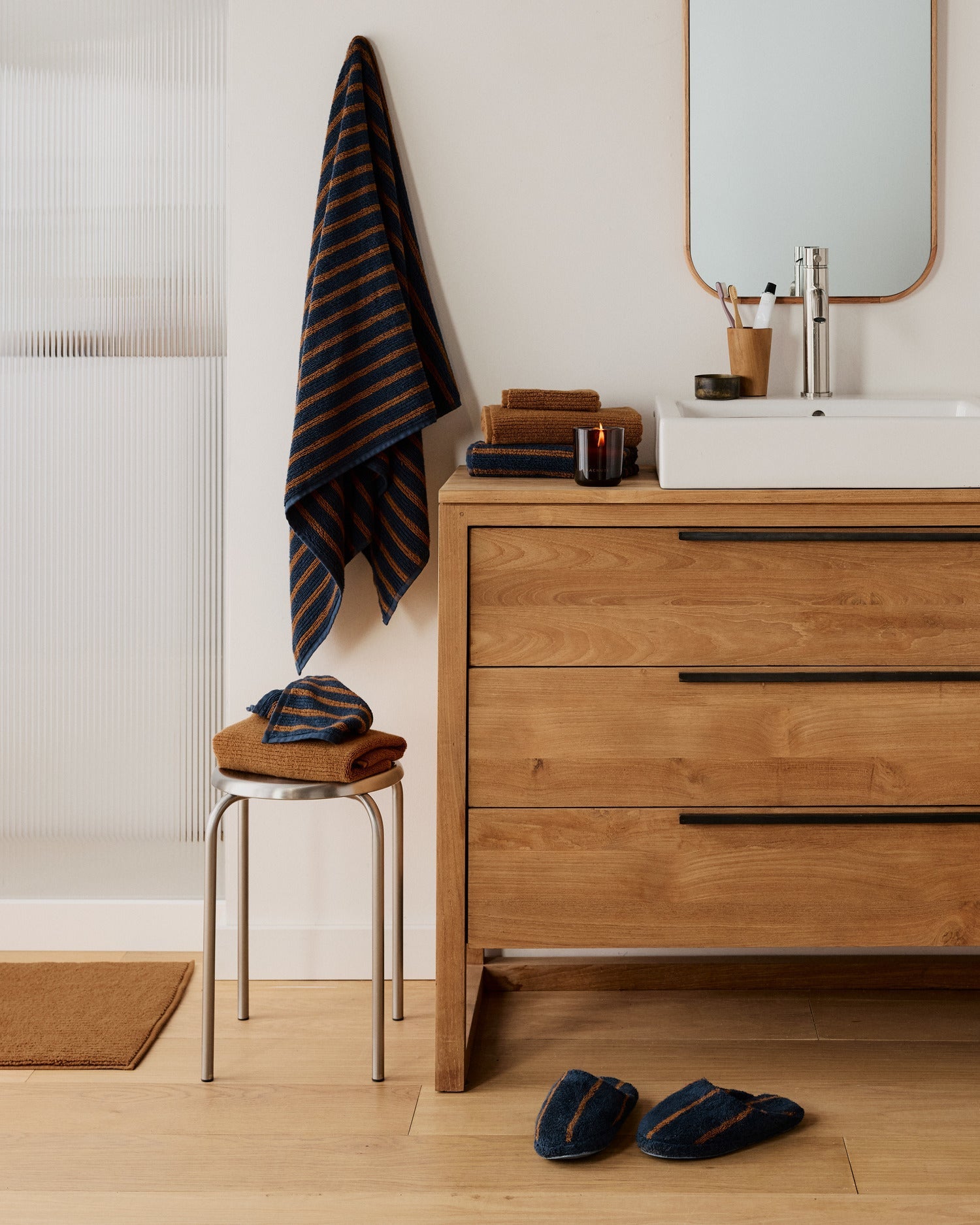 Organic Resort Stripe Towels in Ink with Tobacco by Parachute Home — view 4