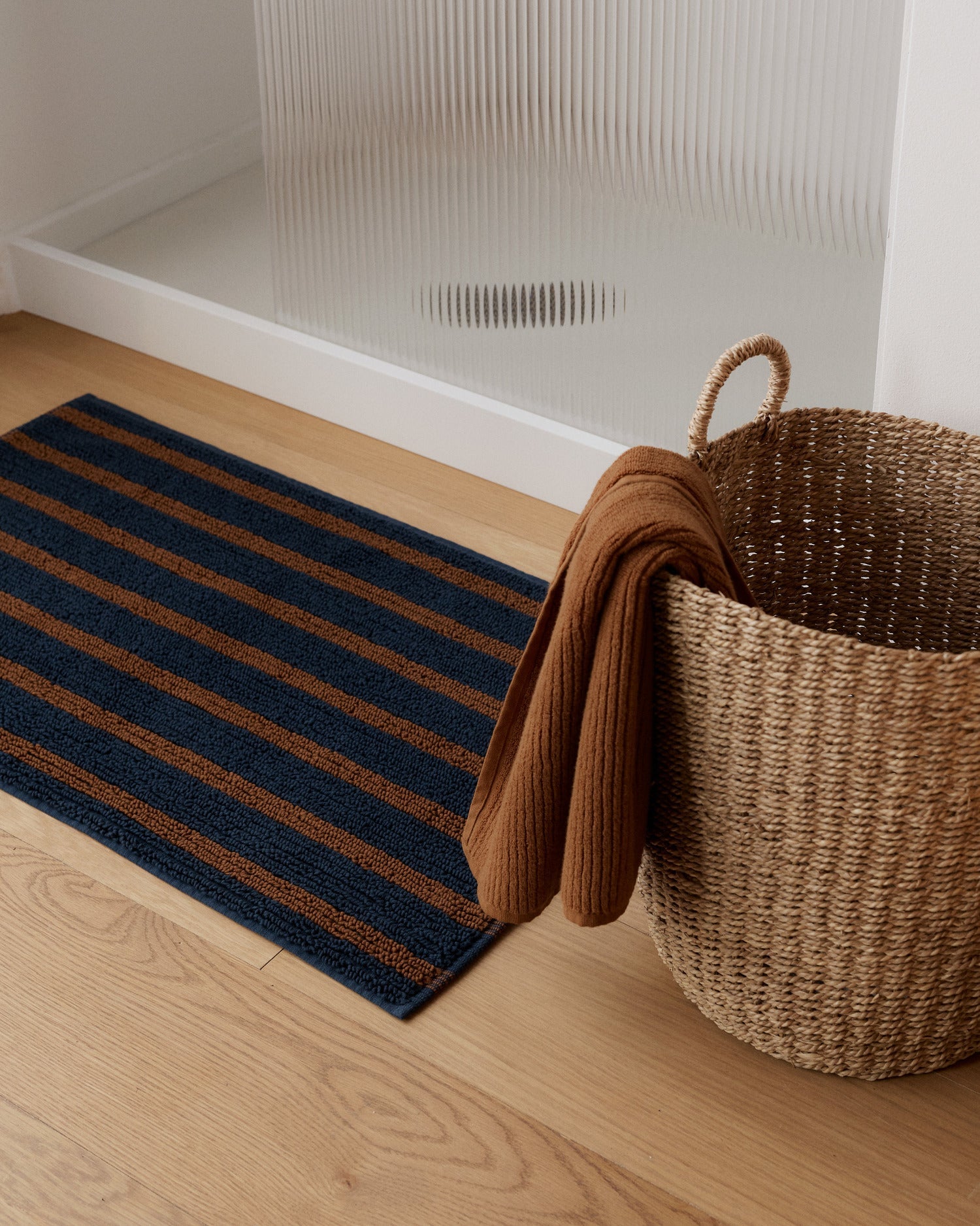 Organic Resort Stripe Tub Mat in Ink with Tobacco by Parachute Home — view 2