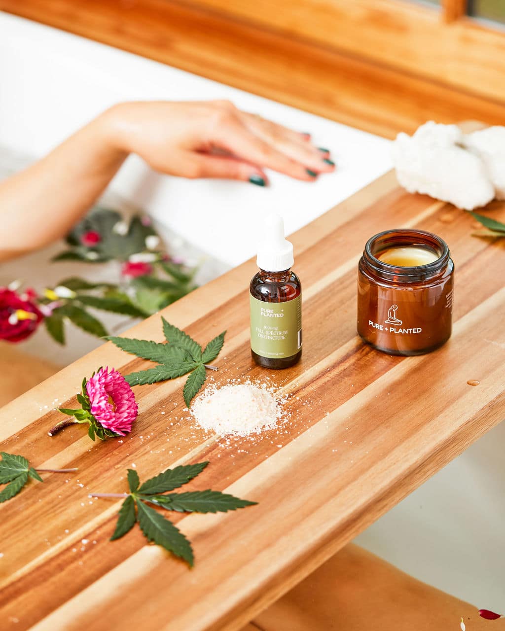 Full Spectrum CBD Salt Soak | Sandalwood Rose - pretti.cool
