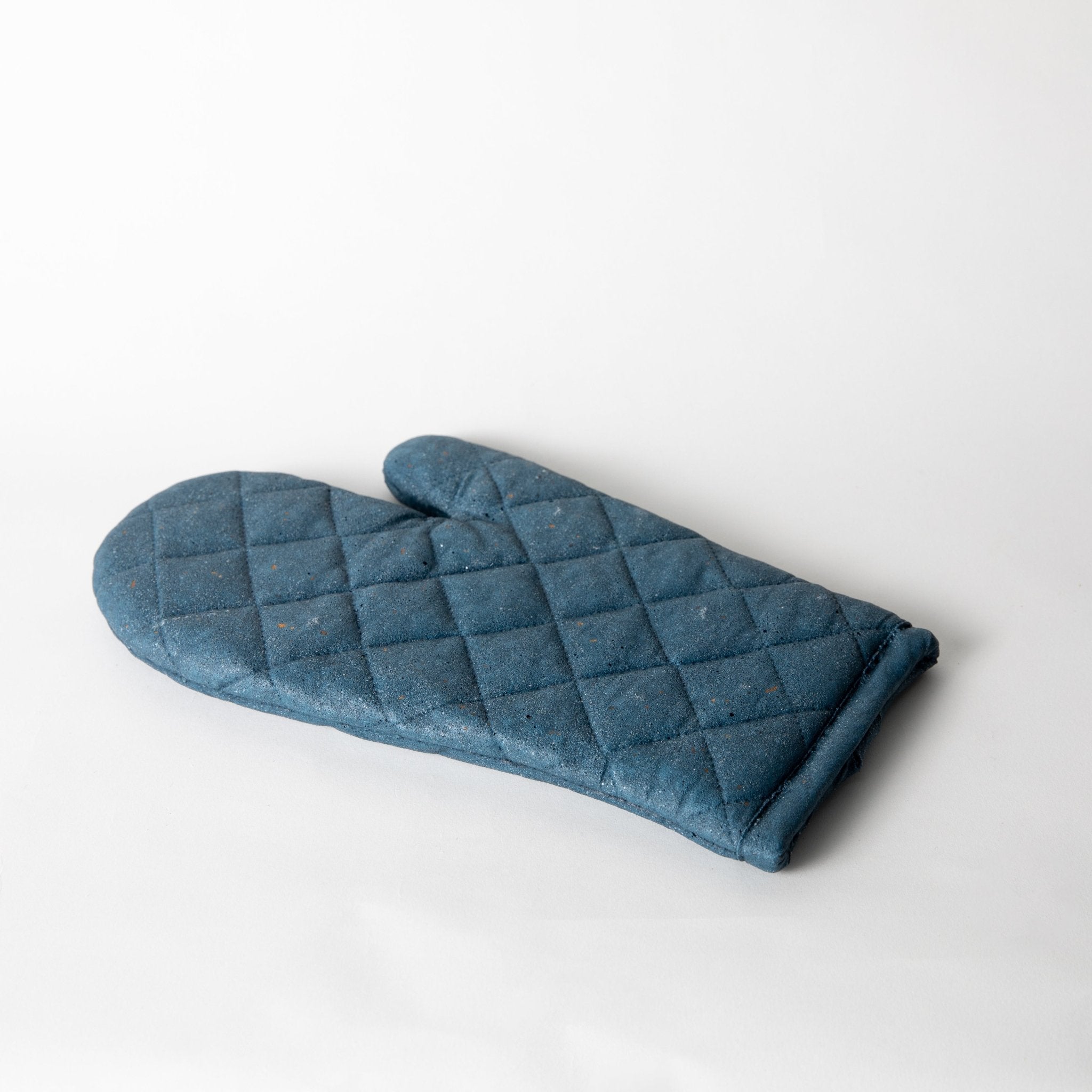 pretti.cool Concrete Oven Mitt Trivet - Thumbnail 5