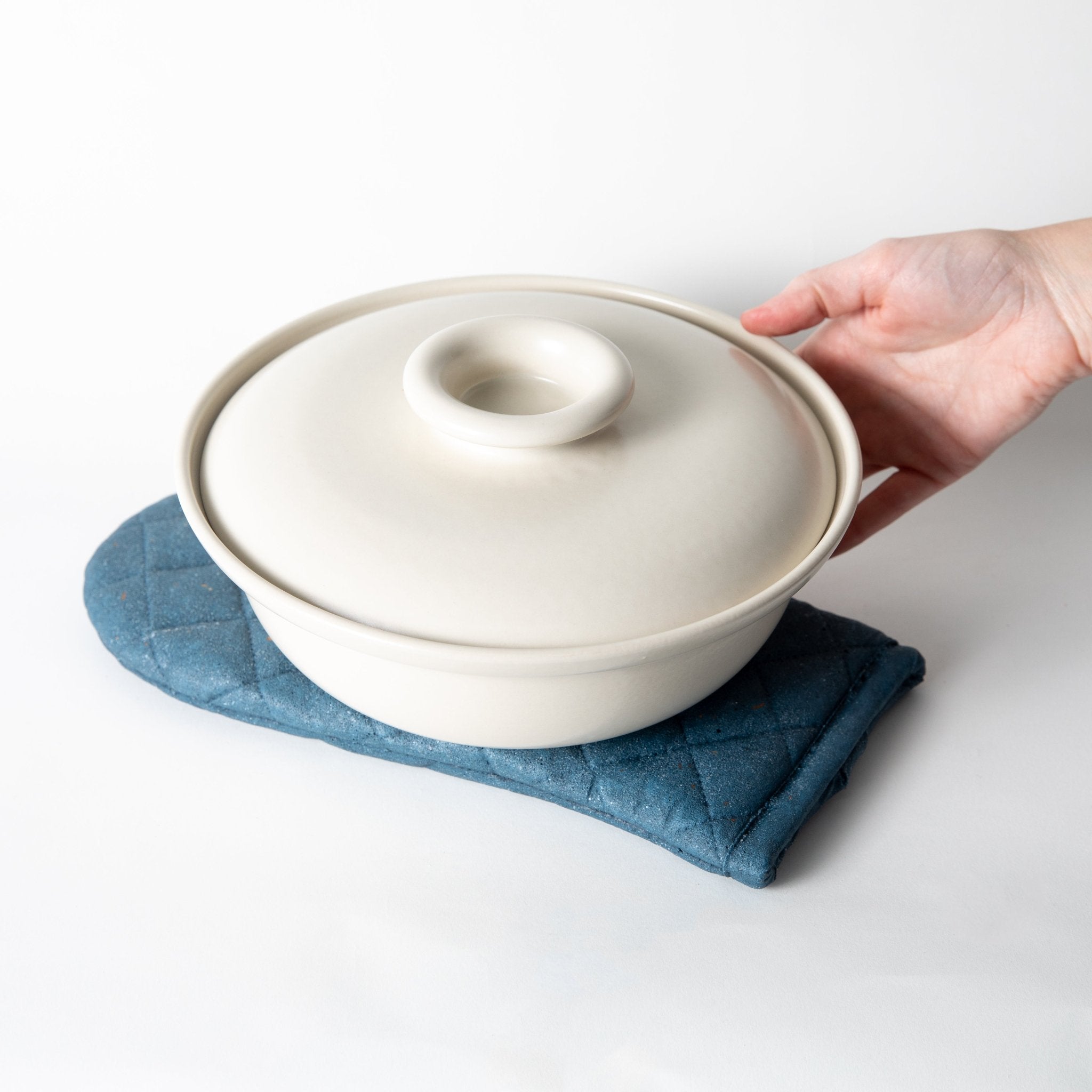 pretti.cool Concrete Oven Mitt Trivet - Thumbnail 4