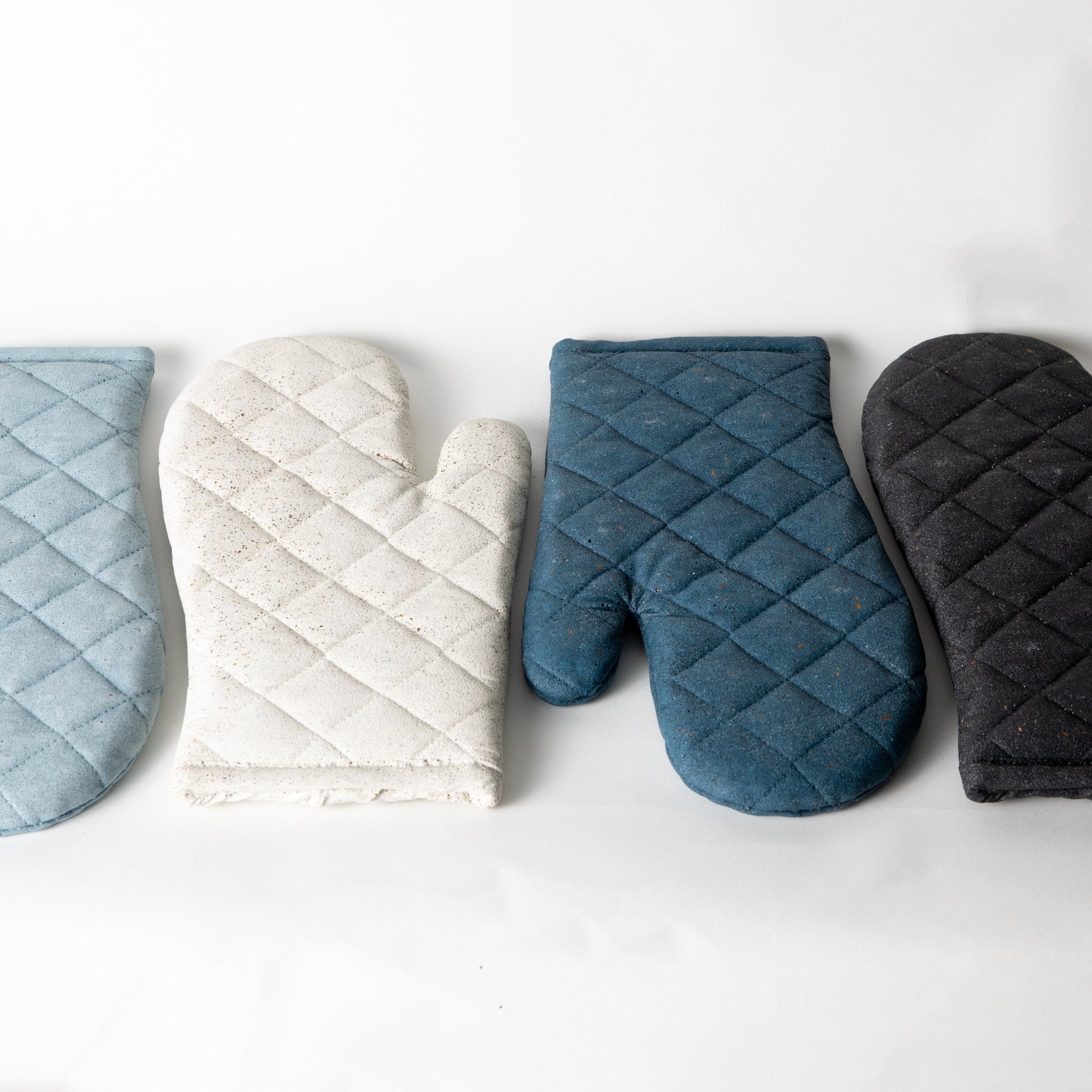 pretti.cool Concrete Oven Mitt Trivet - Thumbnail 5