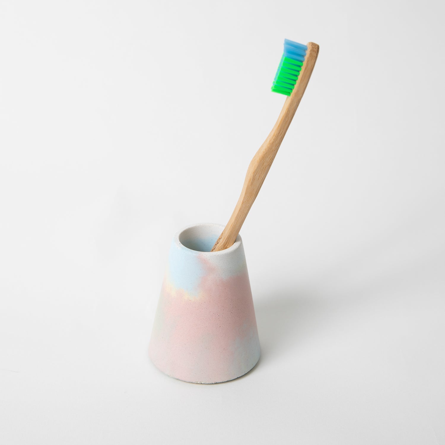Toothbrush Holder | Jawbreaker - pretti.cool