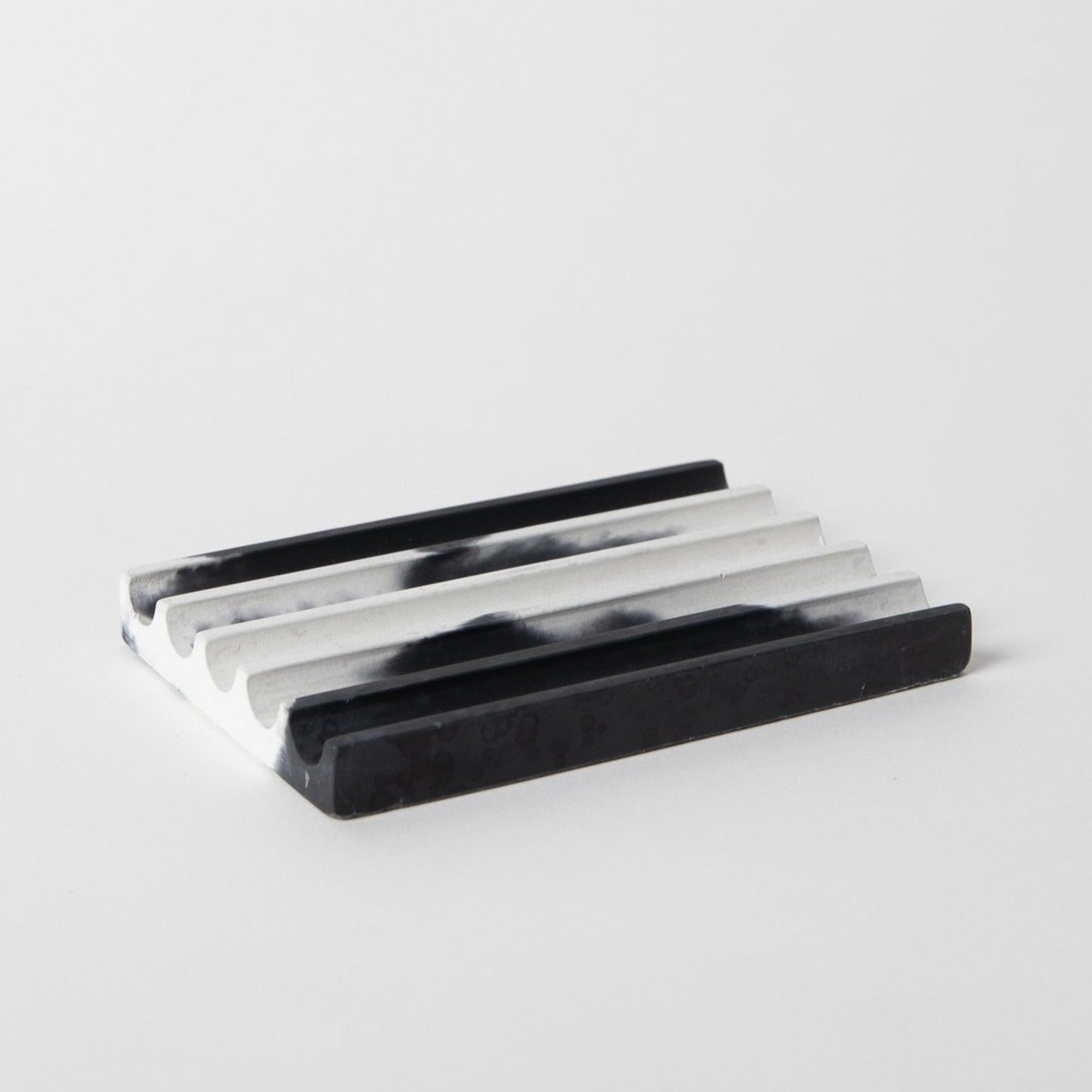 pretti.cool Concrete Soap Dish - Thumbnail 4