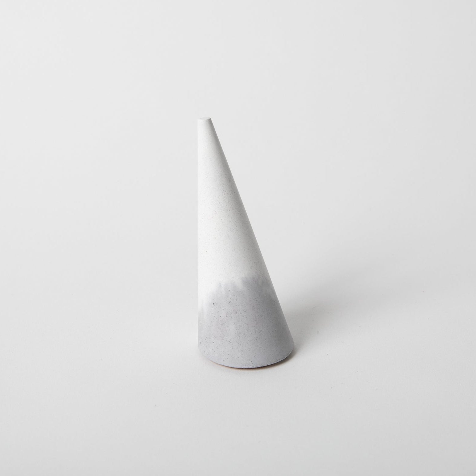 Ring Holder | Grey &amp; White - pretti.cool